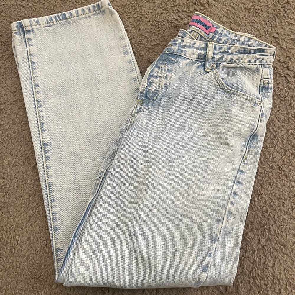 Edikted - Asymmetrical Light Wash Jeans